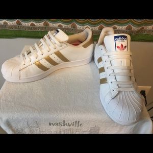 Adidas Superstar